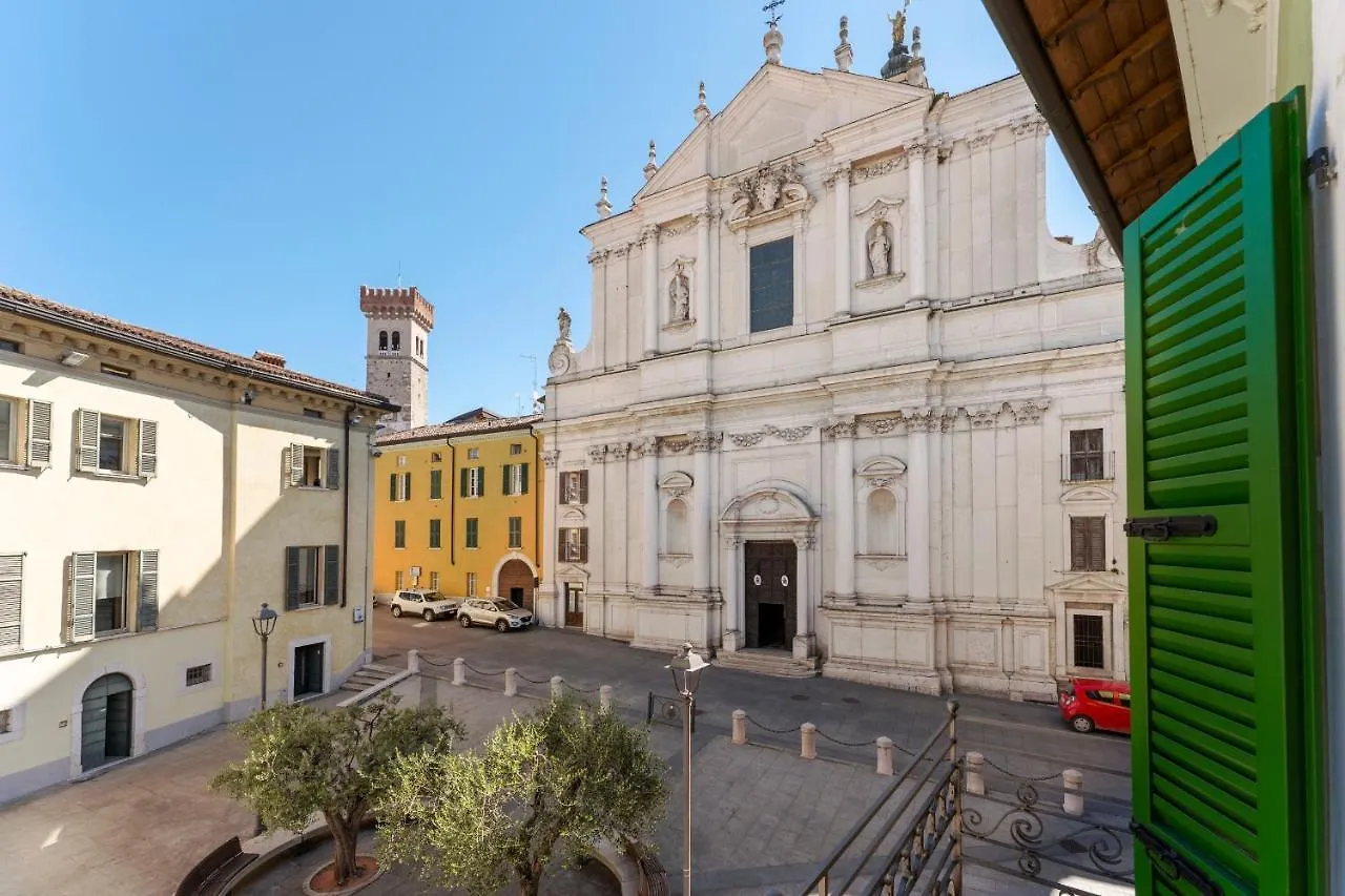Al Duomo Apartman Lonato 0*,